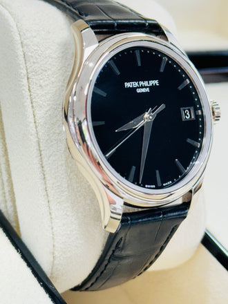 Patek Philippe Calatrava 5227G 39mm 18k White Gold Watch 2022 BOX & PAPERS - Diamonds East Intl.