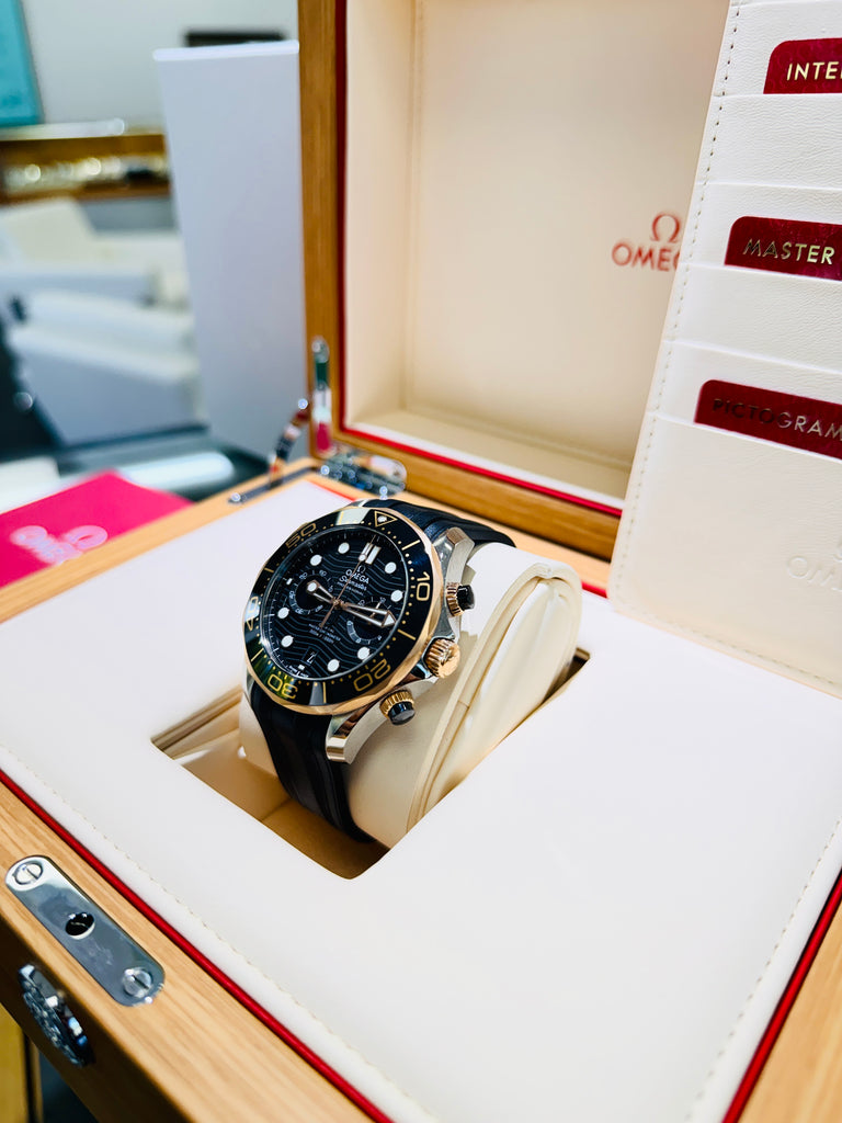 Omega Seamaster Diver 300 M 210.22.44.51.01.001 44 Black Dial Preowned Box and Papers - Diamonds East Intl.