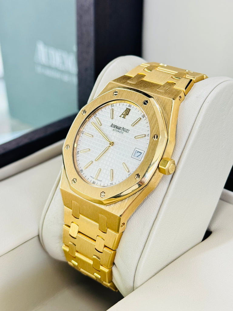 Audemars Piguet Royal Oak Jumbo 15202BA.OO.0944BA.01 Ultra-Thin Yellow Gold 39  Discontinued Box and Papers PreOwned - Diamonds East Intl.