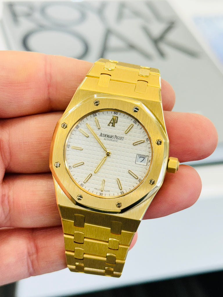 Audemars Piguet Royal Oak Jumbo 15202BA.OO.0944BA.01 Ultra-Thin Yellow Gold 39  Discontinued Box and Papers PreOwned - Diamonds East Intl.