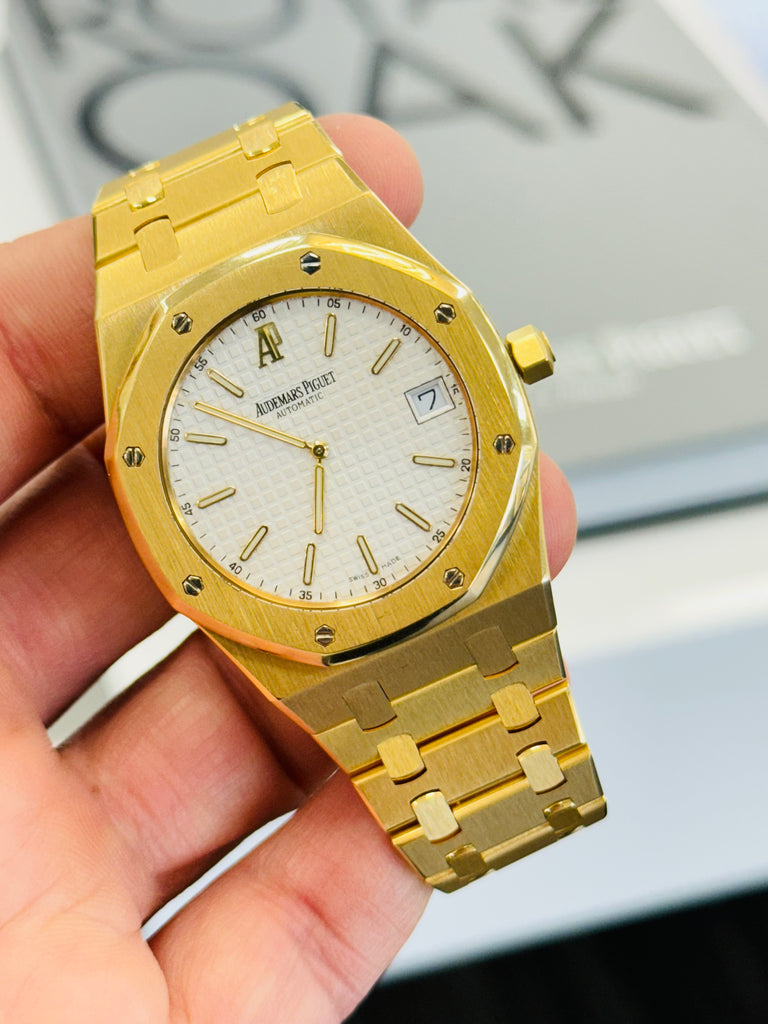 Audemars Piguet Royal Oak Jumbo 15202BA.OO.0944BA.01 Ultra-Thin Yellow Gold 39  Discontinued Box and Papers PreOwned - Diamonds East Intl.