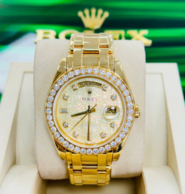 Rolex Day-Date Masterpiece 18948 Factory Champagne Diamond Jubilee Mother Of Pearl Dial & Factory Diamond Bezel Watch MINT
