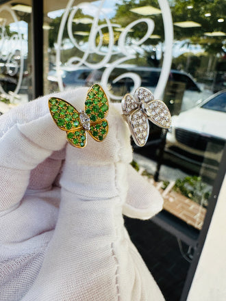 Preloved Van Cleef & Arpels Two Butterfly Between the Finger ring - Diamonds East Intl.