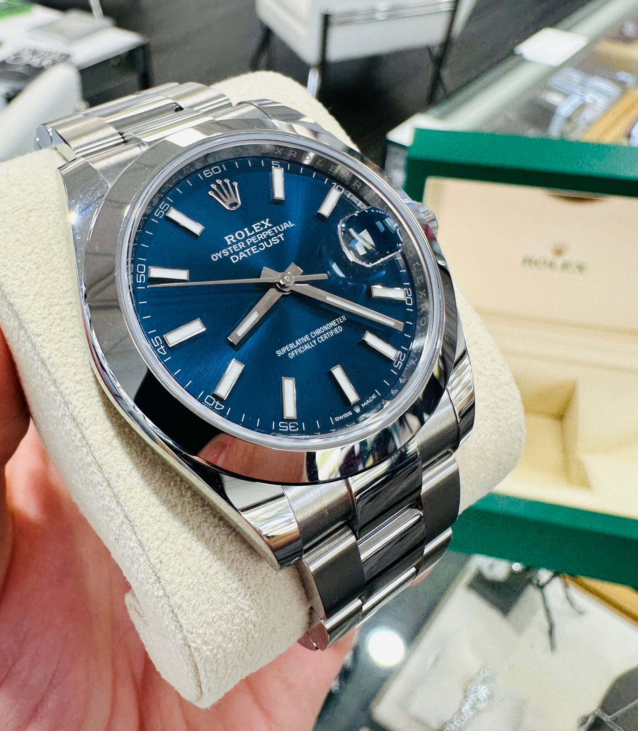 bagage charme Citere Rolex Datejust 41mm 126300 Blue Stick Dial Smooth Bezel Box and Papers  Unworn | Diamonds East Intl.