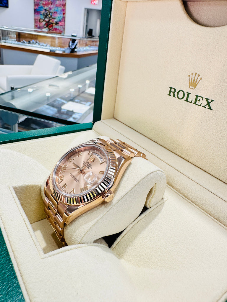 Rolex Day-Date II 218235 41 EverRose Rose Roman PreOwned - Diamonds East Intl.