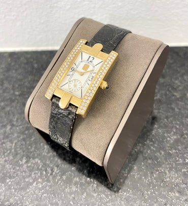 Harry Winston Avenue 18k Yellow Gold  Factory Diamonds Quartz Ladies Watch MINT